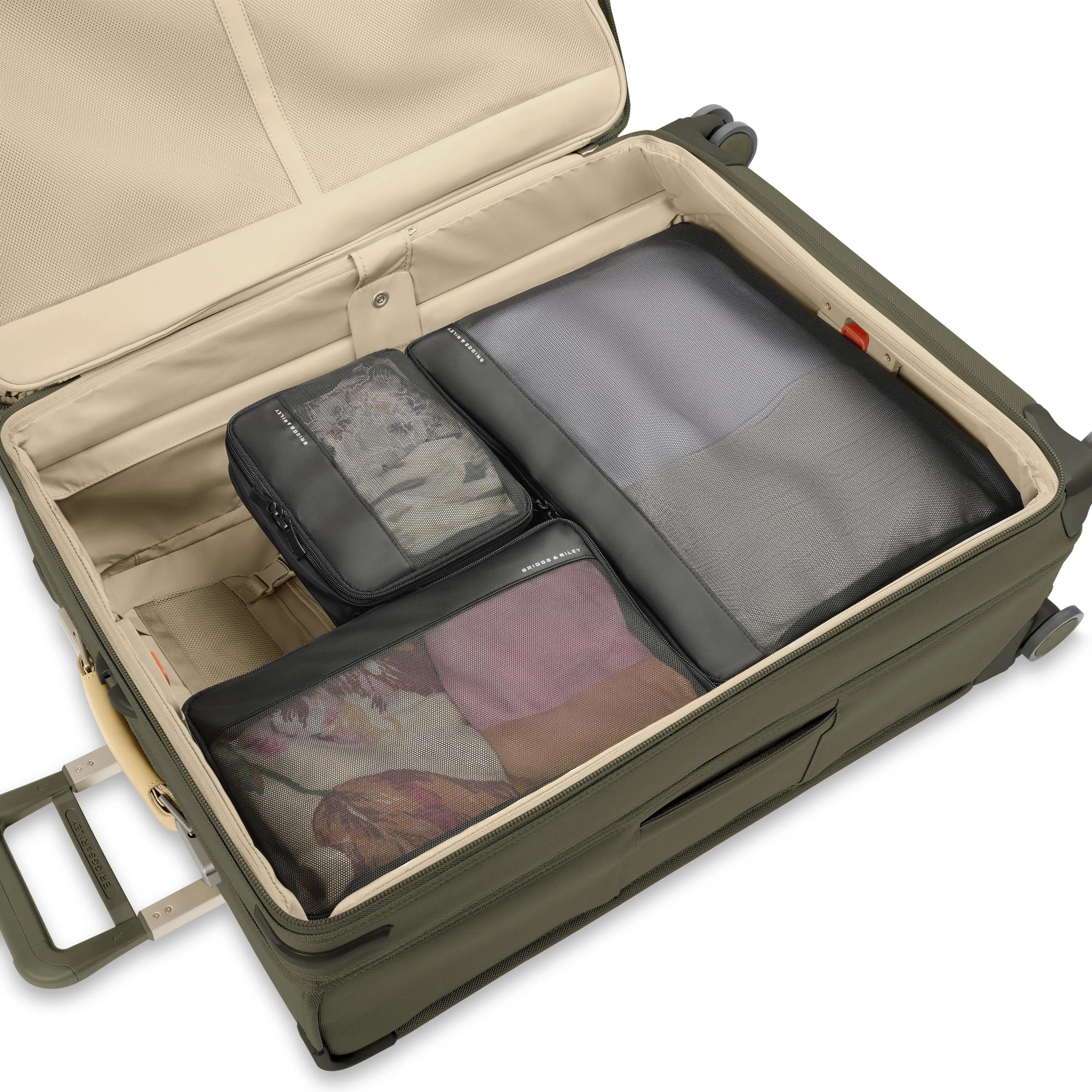 Sure! Here is the optimized title for this e-commerce product: Briggs & Riley Set of Check-In Packing Cubes