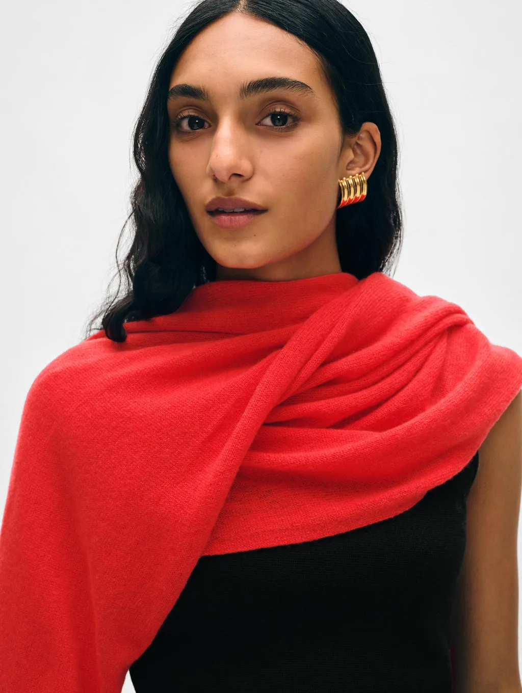 Vibrant Scarlet Red Cashmere Travel Wrap for an Elevated Style