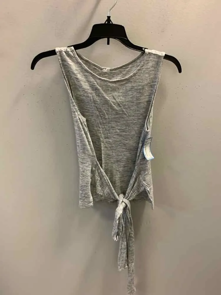 GAP Tops Size S Gray TOP