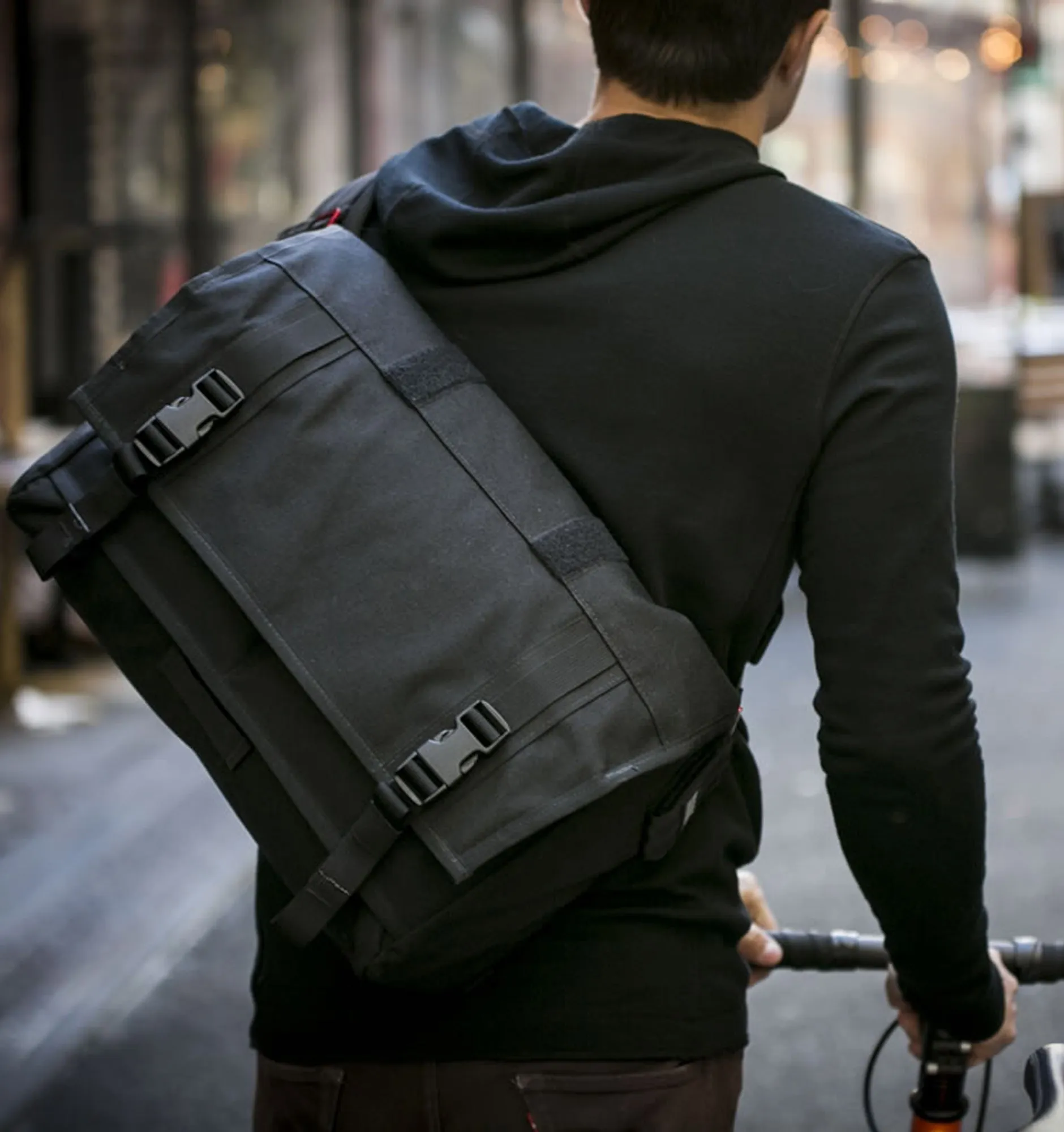 Weatherproof Mission Workshop Monty Messenger Bag for Optimal Outdoor Performance