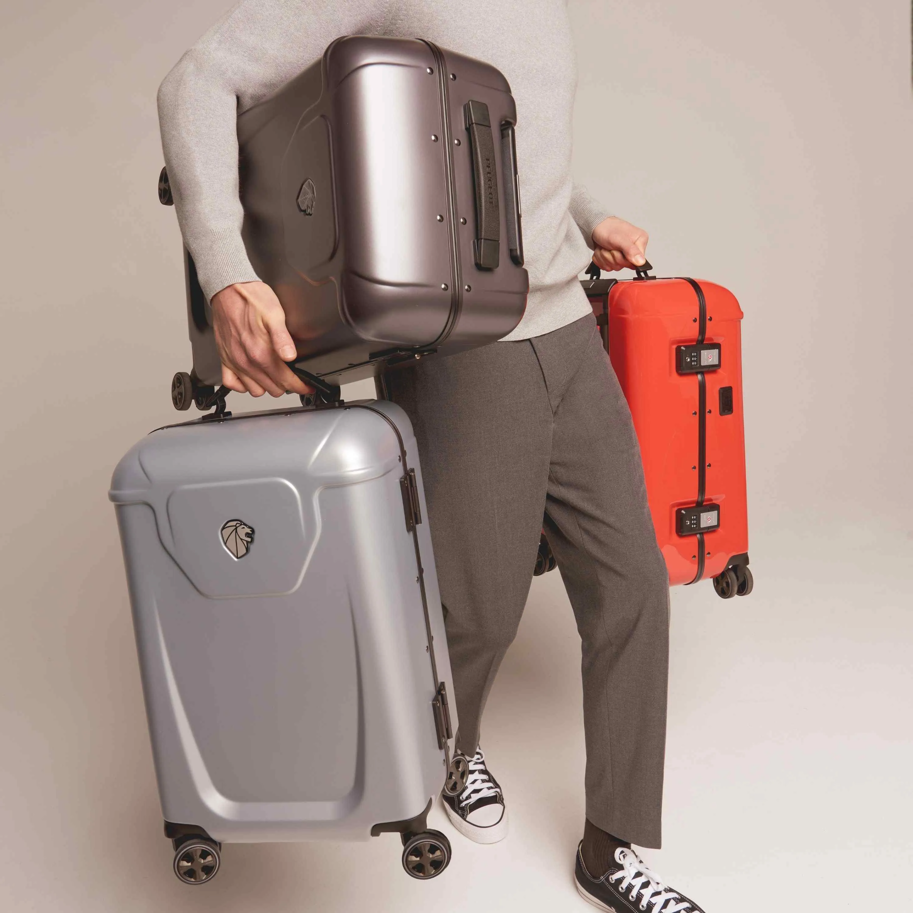 PEUGEOT VOYAGES - Carry-On Spinner